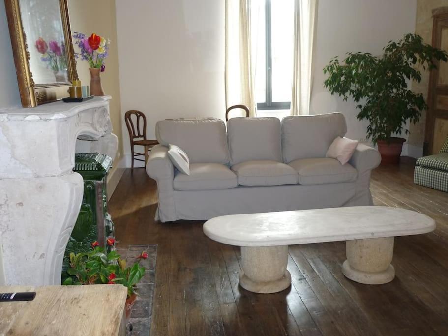 Le Presbytere - Touillon, Jacuzzi, 4 Chambres Pour 10 Zewnętrze zdjęcie
