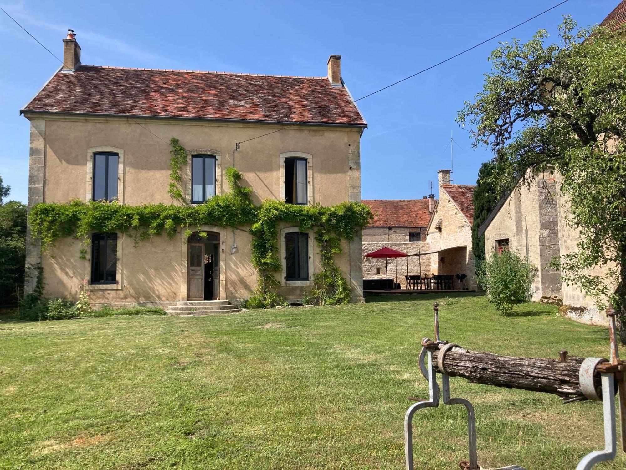Le Presbytere - Touillon, Jacuzzi, 4 Chambres Pour 10 Zewnętrze zdjęcie
